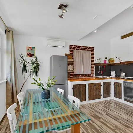 Ita Pet Friendly Apartment Makarska