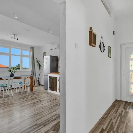 Ita Pet Friendly Apartment Makarska